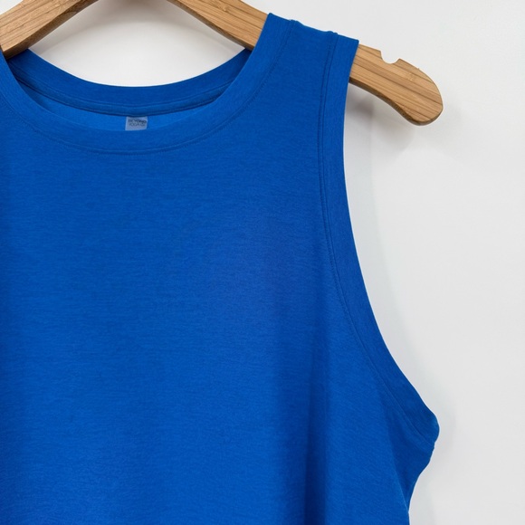 Beyond Yoga Featherweight Rebalance Tank in Marine Blue Heather Size L - Picture 6 of 8